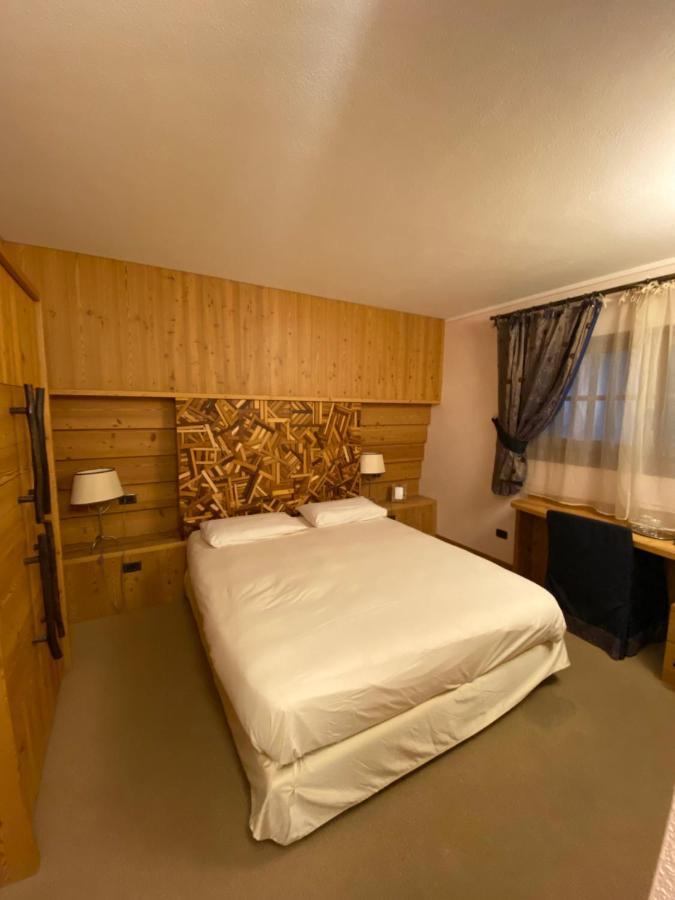 Hotel Bait De Angial Ливиньо Экстерьер фото