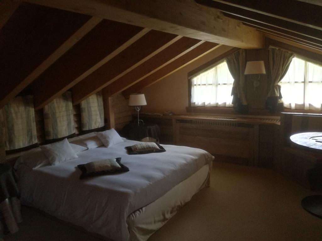 Hotel Bait De Angial Ливиньо Экстерьер фото