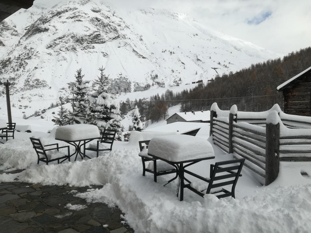 Hotel Bait De Angial Ливиньо Экстерьер фото