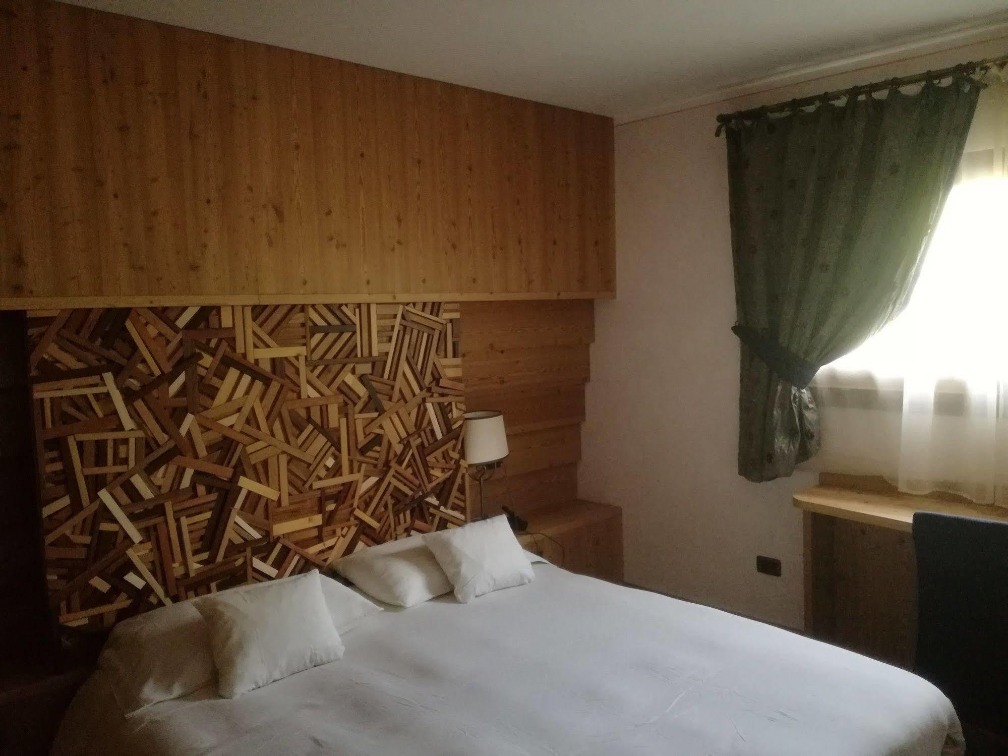 Hotel Bait De Angial Ливиньо Экстерьер фото