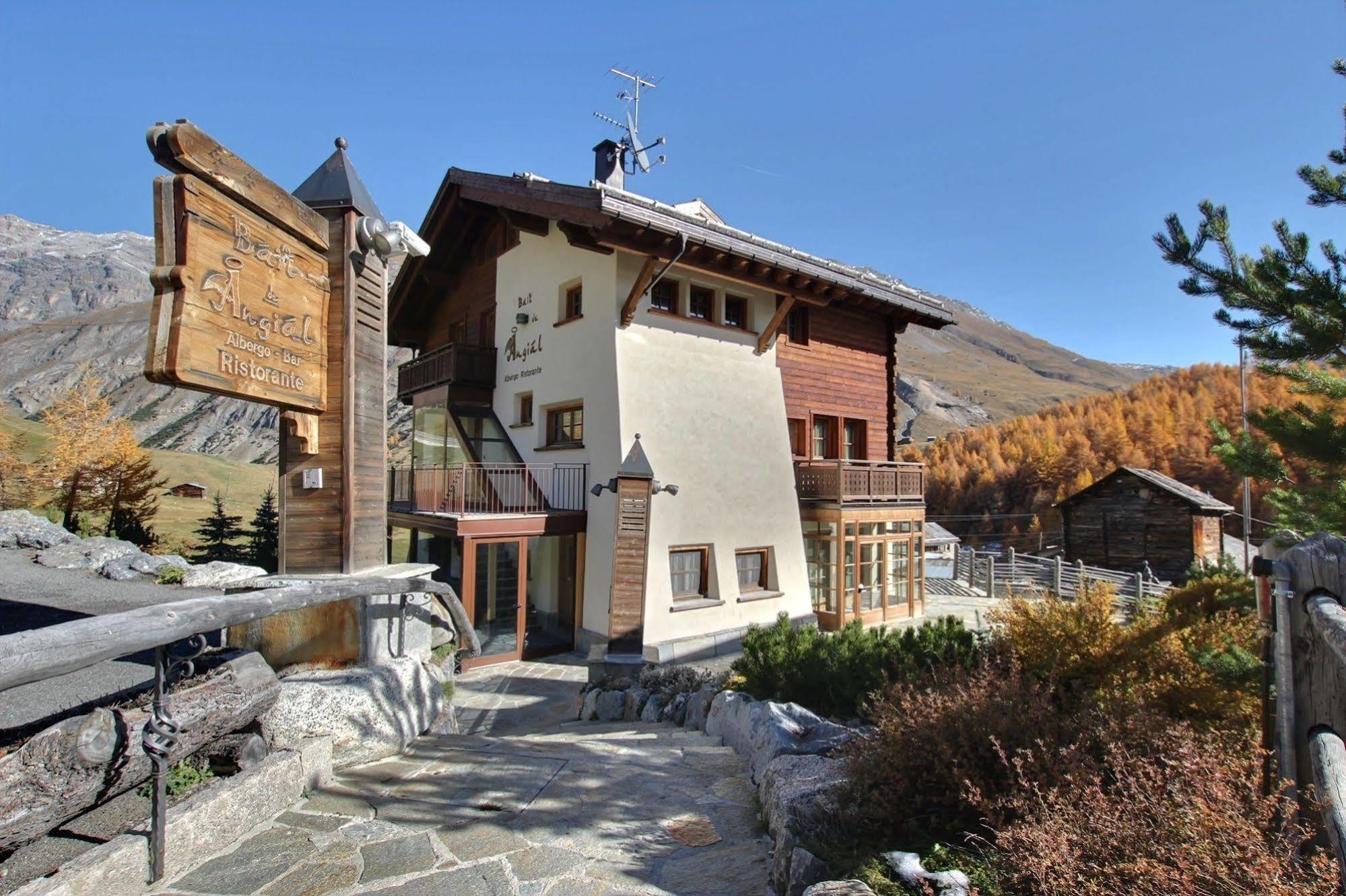 Hotel Bait De Angial Ливиньо Экстерьер фото